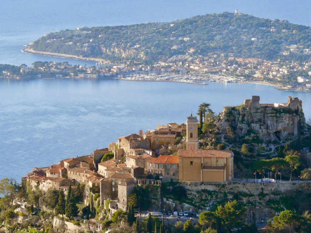 23 Dreamy Places to Visit in the South of France (+ Map!)